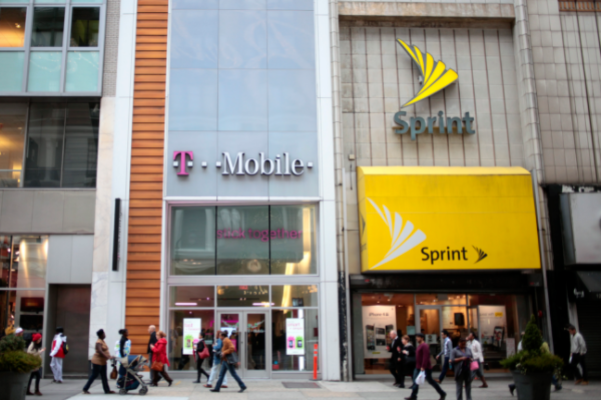 Front view of Sprint Store